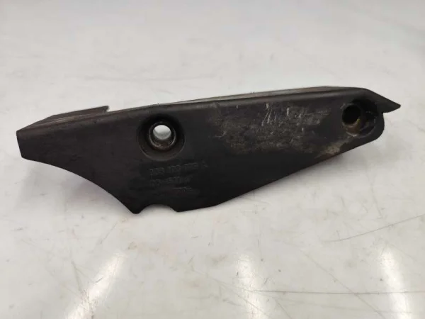 038103079A | Motor Üst Kapak Trim Braketi | VW Passat - Audi A4, A6 - Skoda Superb VAG