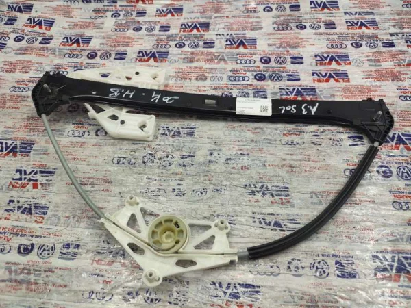 8V4839461 | Arka Sol Cam Krikosu | Audi A3, RS 3 VAG