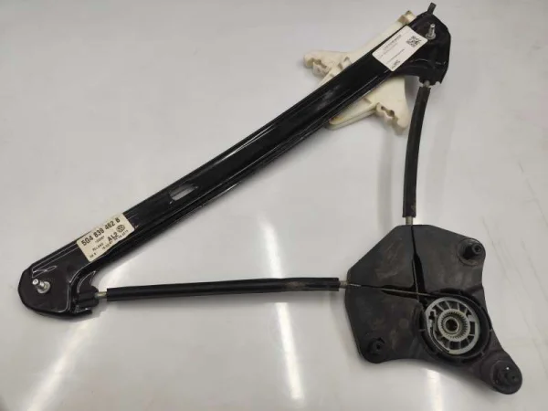 5G4839462B | VW Golf Arka Sağ Cam Krikosu VAG